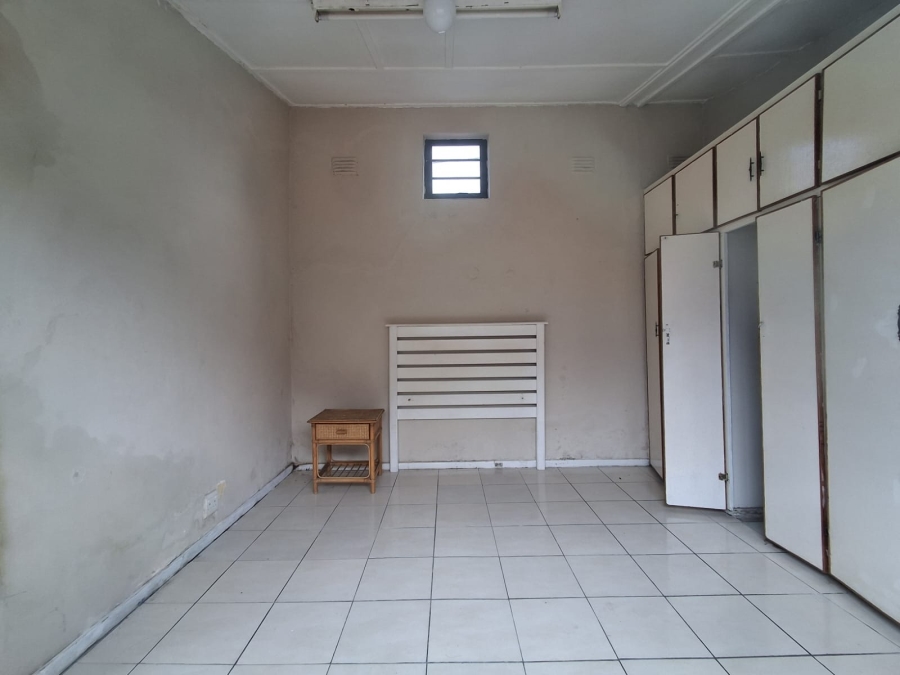 17 Bedroom Property for Sale in Quigney Eastern Cape